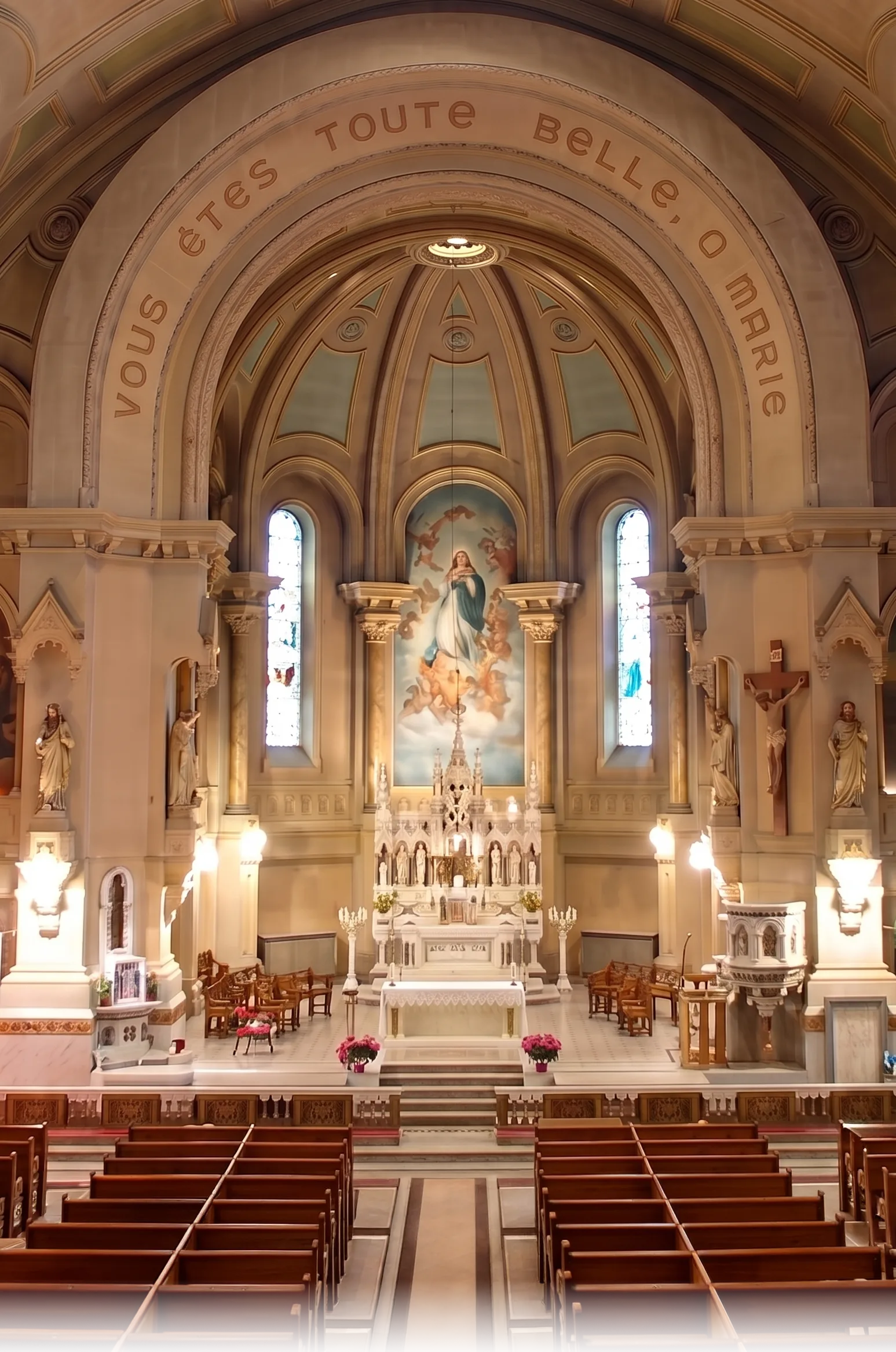 Intérieur de l'église Immaculée-Conception